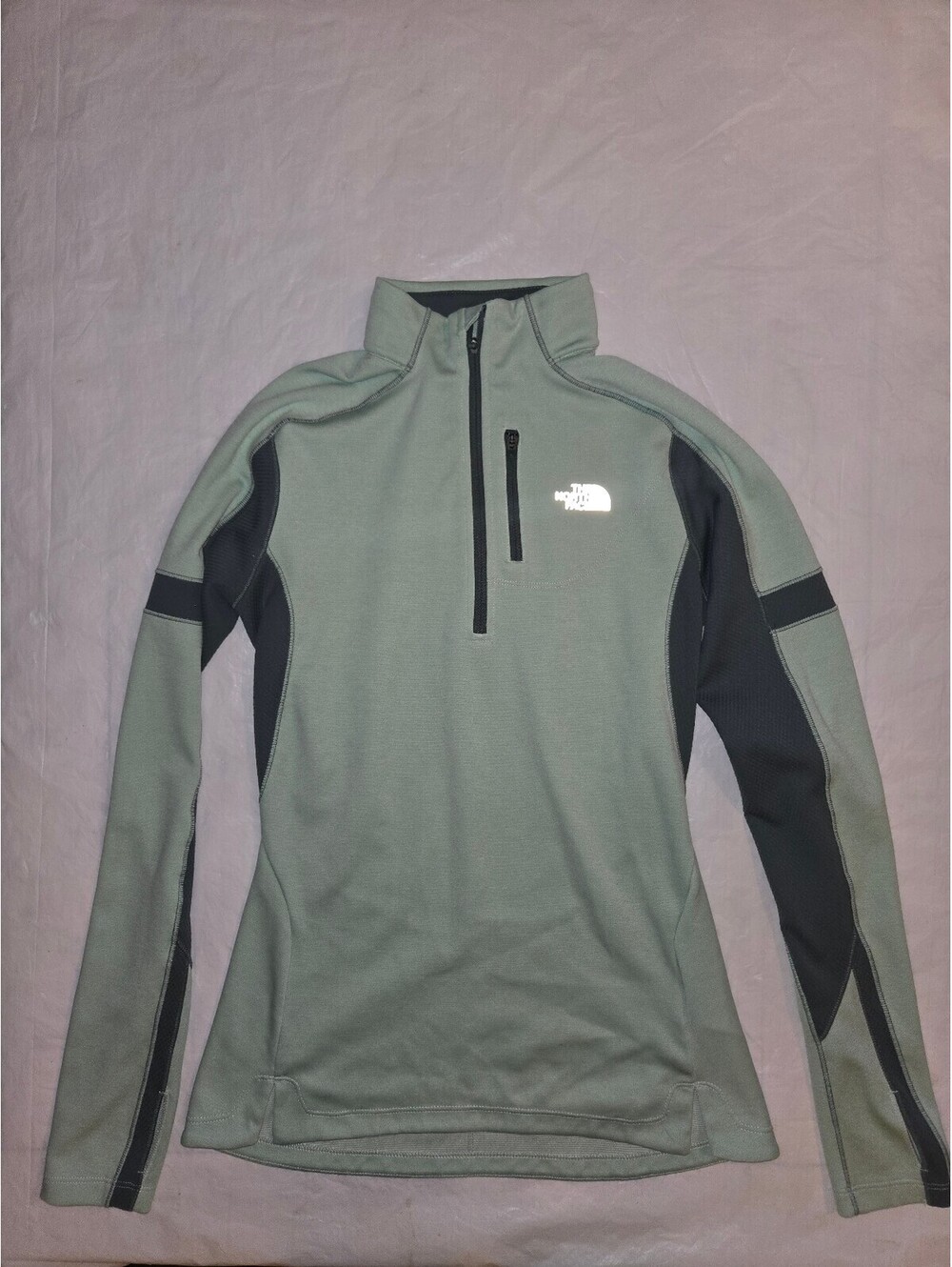 The North Face FlashDry Women's S/P Green 1/4 Zip Pullover NF00CKU0
